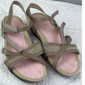 JBU Sport Women's Size 8.5 Pink/Tan Leather Strap Vacation Summer Comfort Sandal